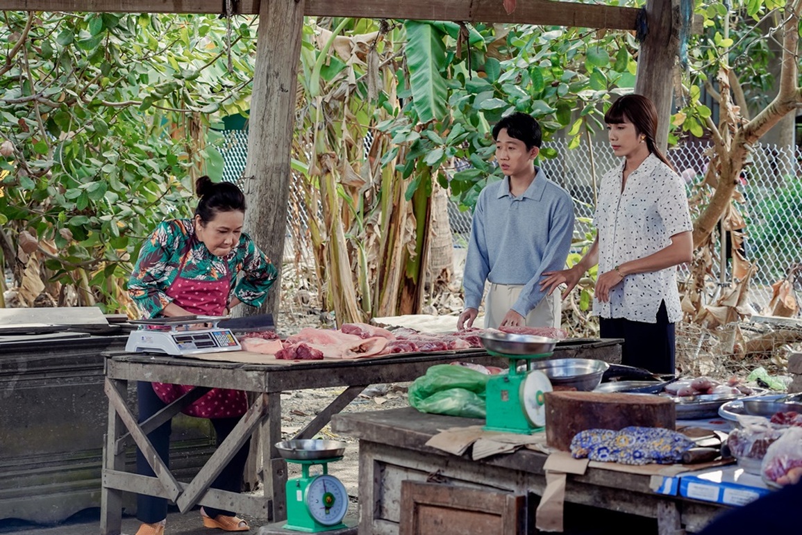 Dương Thanh Vàng: Từng vay mượn nét diễn Hoài Linh, Trấn Thành để giả gái - 1 Dương Thanh Vàng: Từng vay mượn nét diễn Hoài Linh, Trấn Thành để giả gái - 1