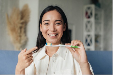 Vì sao đánh răng 2 lần 1 ngày chưa đủ để bảo vệ răng miệng?