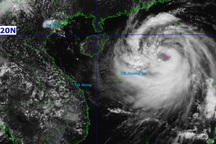 Cảnh báo bão Matmo hết sức nguy hiểm khi thiên tai chồng thiên tai