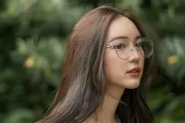 Nhìn mâm cơm trưa của bố mẹ chồng, tôi rưng rưng nước mắt