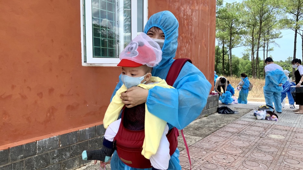 Nữ lãnh đạo Sở LĐ-TBXH và chuyến đi đặc biệt vào tâm dịch - 7 Nữ lãnh đạo Sở LĐ-TBXH và chuyến đi đặc biệt vào tâm dịch - 7