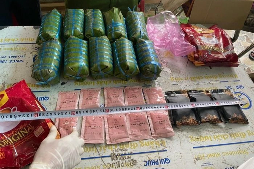 Ngụy trang cái chết trắng thành giò chả, bao cà phê để đưa qua biên giới - 2 Ngụy trang cái chết trắng thành giò chả, bao cà phê để đưa qua biên giới - 2