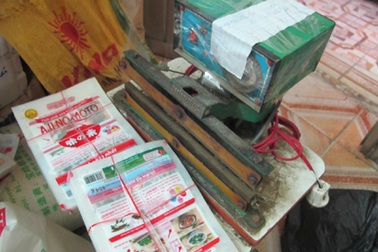 Bắt quả tang cơ sở sản xuất bột ngọt giả