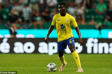 Cầu thủ bị đuổi khỏi đội tuyển quốc gia vì lý do hy hữu