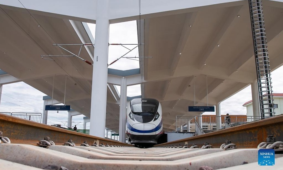 Đoàn tàu cao tốc Triệu Voi Lào mới nhận từ Trung Quốc - 5 Đoàn tàu cao tốc Triệu Voi Lào mới nhận từ Trung Quốc - 5