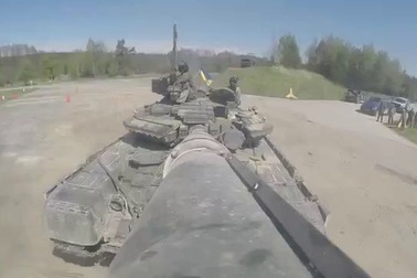 Áo vượt qua Mỹ - Đức, về nhất trong cuộc thi xe tăng của NATO