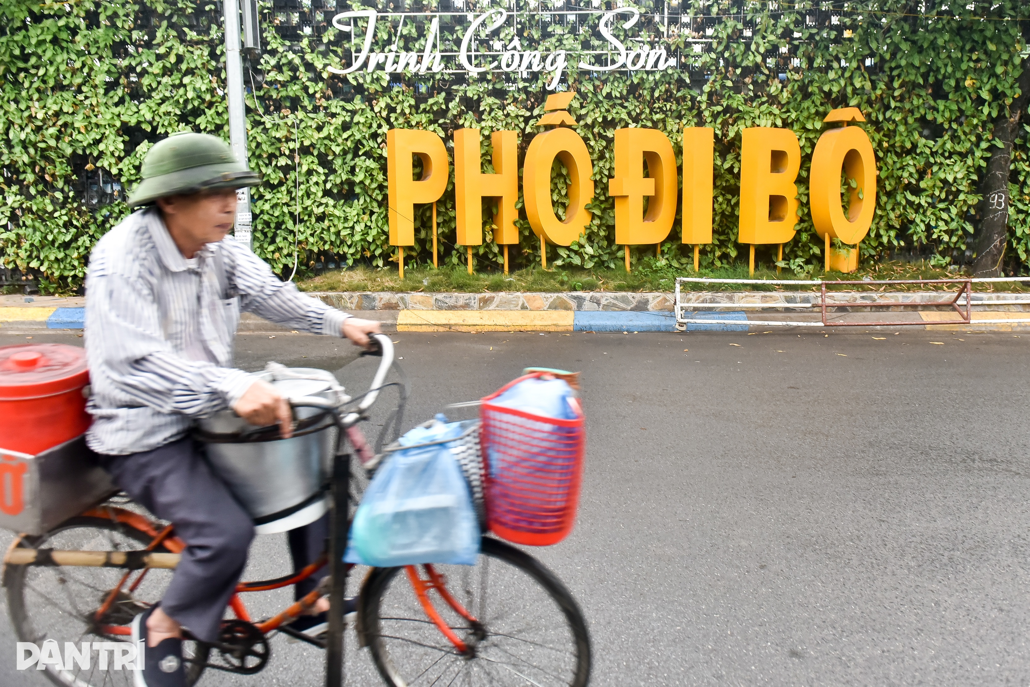 Ồ ạt phố đi bộ Hà Nội: Tại sao nơi thành công, chỗ thất bại? - 9 Ồ ạt phố đi bộ Hà Nội: Tại sao nơi thành công, chỗ thất bại? - 9