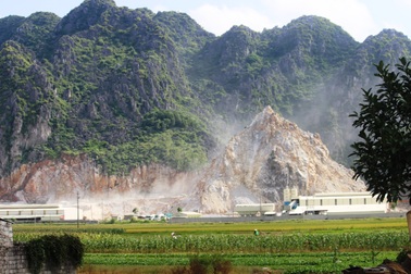 Bài 1: Tan nát con đường du lịch xứ Thanh