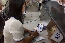 Xem phim trong giờ làm việc, nhân viên bệnh viện bị cho thôi việc