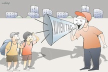 Sự xuyên tạc láo xược của hướng dẫn viên du lịch Trung Quốc