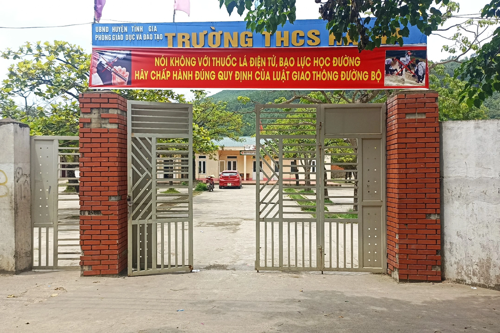 Học sinh giỏi không có giấy khen vì đi học trước tuổi? - 1 Học sinh giỏi không có giấy khen vì đi học trước tuổi? - 1