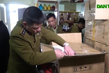 Triệt phá cơ sở sản xuất rượu giả dán nhãn mác nước ngoài