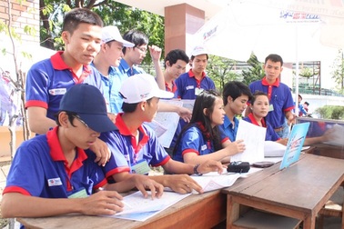 Hàng ngàn suất ăn miễn phí, nhà trọ giá rẻ cho sĩ tử