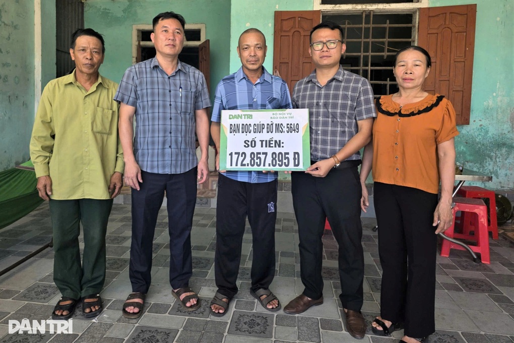 Người bố bị ung thư được bạn đọc Dân trí giúp đỡ hơn 230 triệu đồng - 1 Người bố bị ung thư được bạn đọc Dân trí giúp đỡ hơn 230 triệu đồng - 1