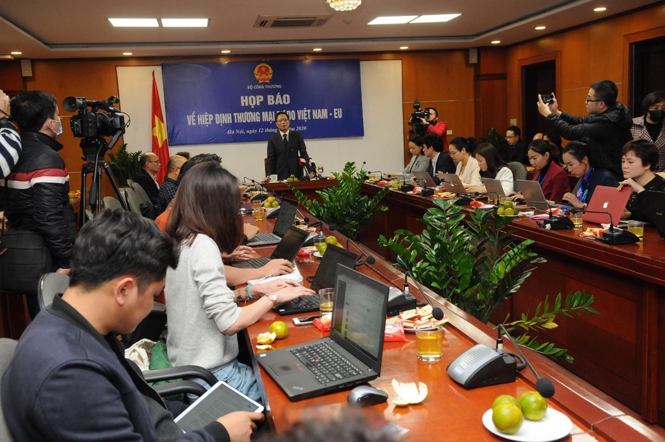 Nghị viện EU phê chuẩn EVFTA: Tin vui trong “cơn bão” dịch corona - 3 Nghị viện EU phê chuẩn EVFTA: Tin vui trong “cơn bão” dịch corona - 3
