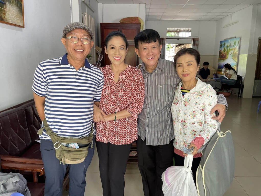 Cuộc sống kín tiếng của bà mẹ lam lũ trên màn ảnh Mỹ Dung - 3 Cuộc sống kín tiếng của bà mẹ lam lũ trên màn ảnh Mỹ Dung - 3