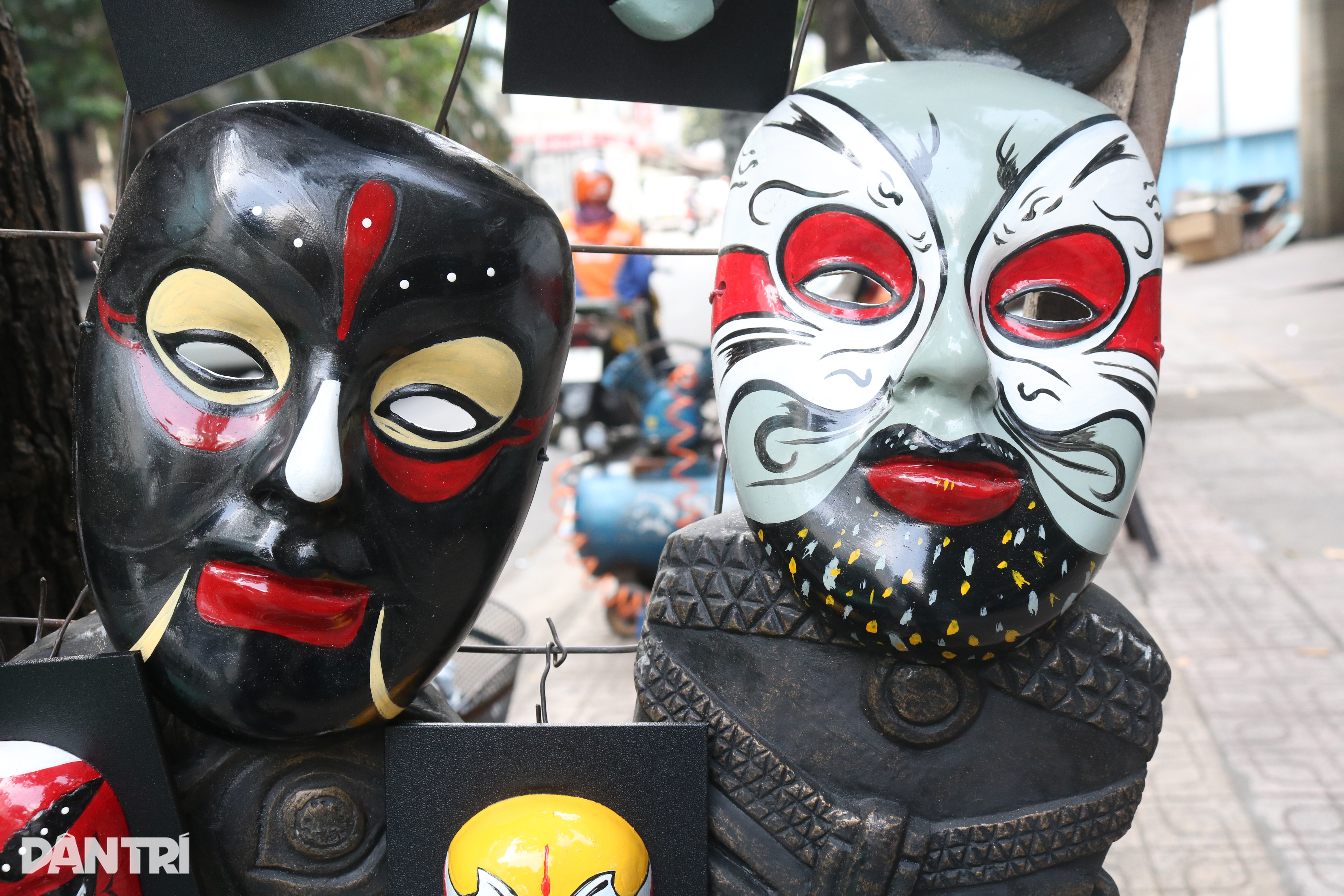 30 ឆ្នាំនៃការចងចាំរបស់ប្រជាជនវៀតណាមភាគកណ្តាលទូទាំងទីក្រុងហូជីមិញដើម្បីចិញ្ចឹមជីវិត - 2 30 năm chở ký ức người miền Trung khắp TPHCM mưu sinh - 2