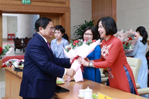 Thủ tướng: Tạo môi trường, điều kiện để phát huy vai trò của phụ nữ Việt Nam