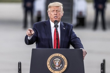 Ông Trump tuyên bố sẽ ân xá "một người rất quan trọng"