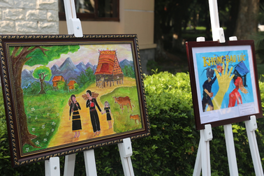 Trao giải cuộc thi sáng tác sản phẩm truyền thông bình đẳng giới cho trẻ em