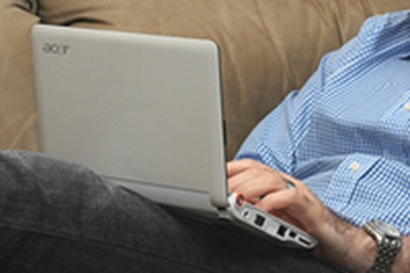 Acer giảm 50 USD cho netbook Aspire One 