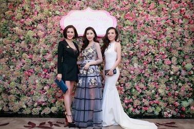 Á hậu Phương Lê làm nghĩa cử đẹp tại tiệc cảm ơn của HH Lam Cúc