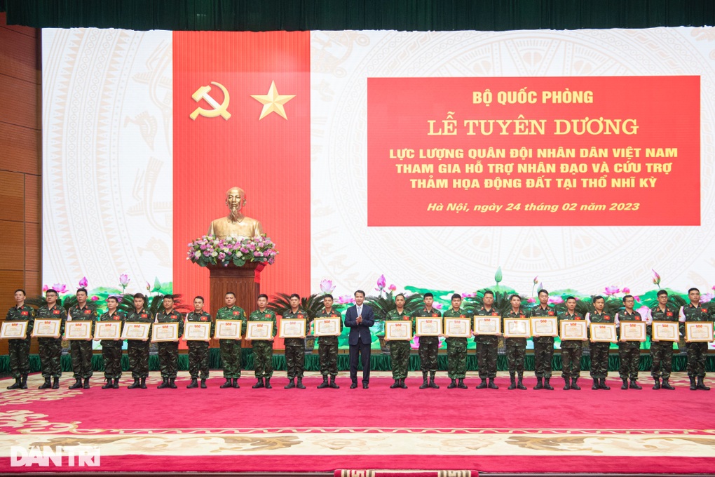 Tuyên dương đoàn quân đội tham gia cứu hộ, cứu nạn ở Thổ Nhĩ Kỳ - 6 Tuyên dương đoàn quân đội tham gia cứu hộ, cứu nạn ở Thổ Nhĩ Kỳ - 6