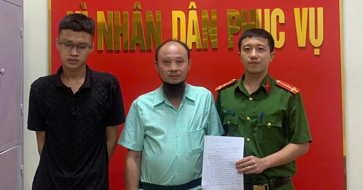 Cảnh sát dừng xe khách, giải cứu nam sinh lớp 10 bị lôi kéo sang Campuchia