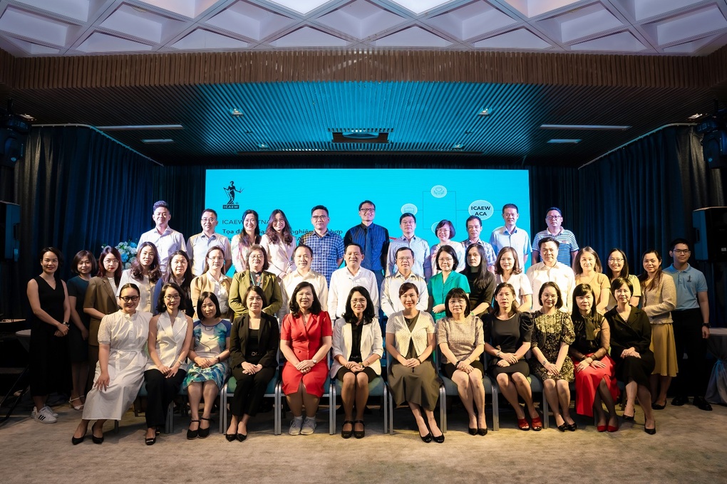Tọa đàm chia sẻ kinh nghiệm tích hợp chương trình ICAEW CFAB và ICAEW ACA - 4 Tọa đàm chia sẻ kinh nghiệm tích hợp chương trình ICAEW CFAB và ICAEW ACA - 4