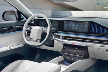 Hyundai Santa Fe 2024 tiếp tục lộ nội thất với màn hình "khủng"