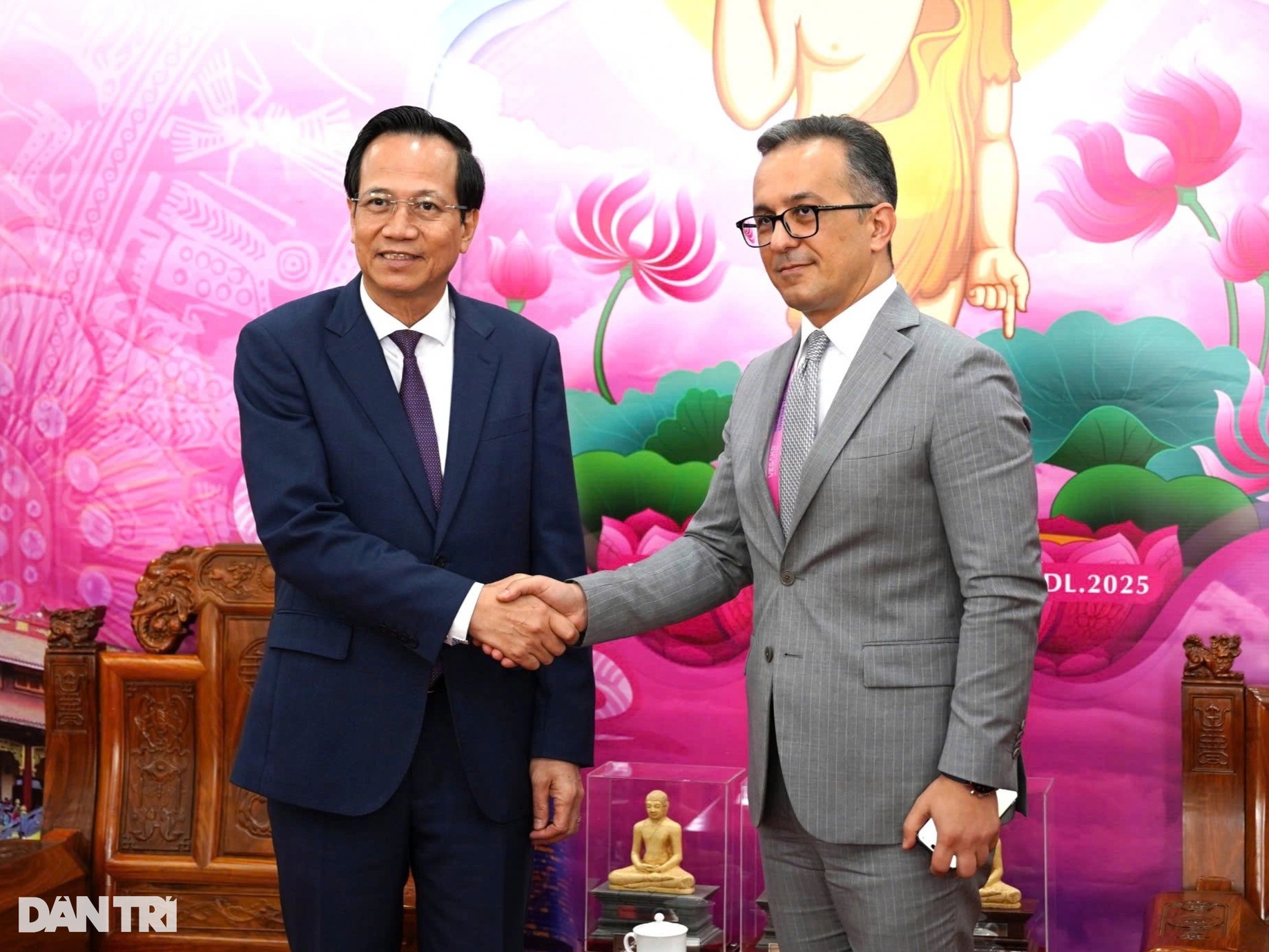 Chủ tịch nước Lương Cường dự khai mạc Đại lễ Vesak 2025 - 3 Chủ tịch nước Lương Cường dự khai mạc Đại lễ Vesak 2025 - 3
