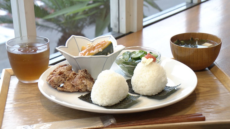 Đến nơi bán được hơn 10 tỷ nắm cơm mỗi năm - 1 Đến nơi bán được hơn 10 tỷ nắm cơm mỗi năm - 1