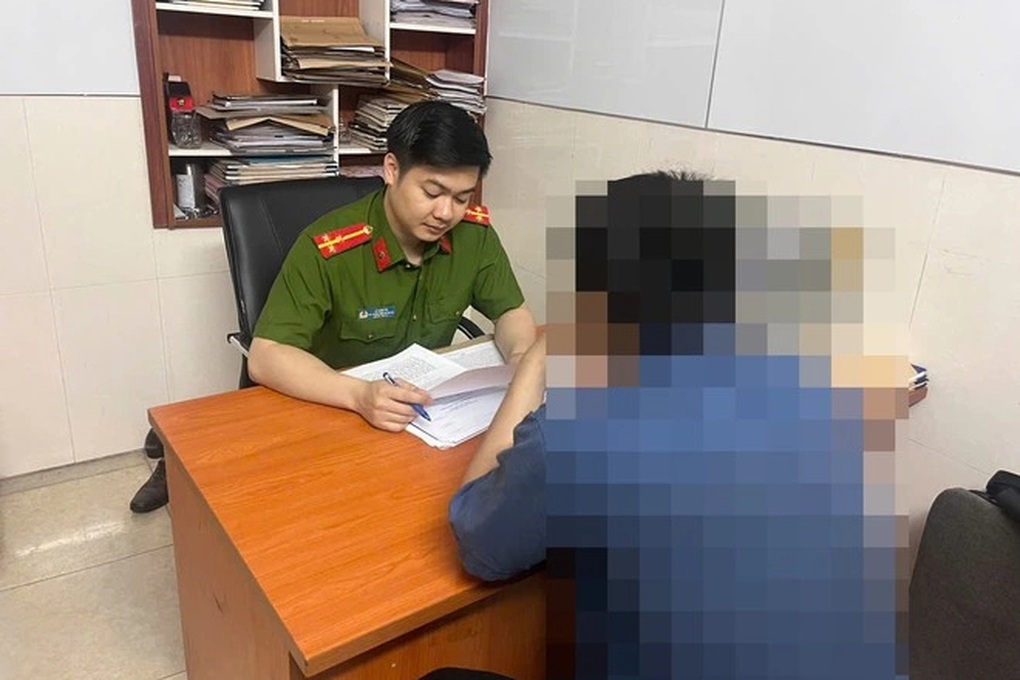 Giải cứu nam sinh ở Hà Nội bị bắt giam online để chiếm đoạt 1 tỷ đồng - 1 Giải cứu nam sinh ở Hà Nội bị bắt giam online để chiếm đoạt 1 tỷ đồng - 1