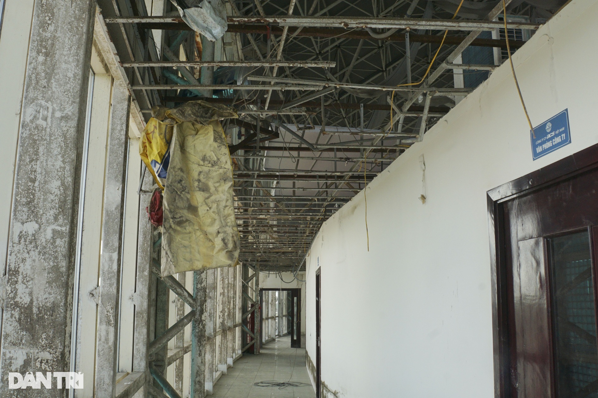 Nhà cánh diều trăm tỷ ở Hải Phòng xuống cấp, thành kho chứa hàng hóa - 15 Nhà cánh diều trăm tỷ ở Hải Phòng xuống cấp, thành kho chứa hàng hóa - 15