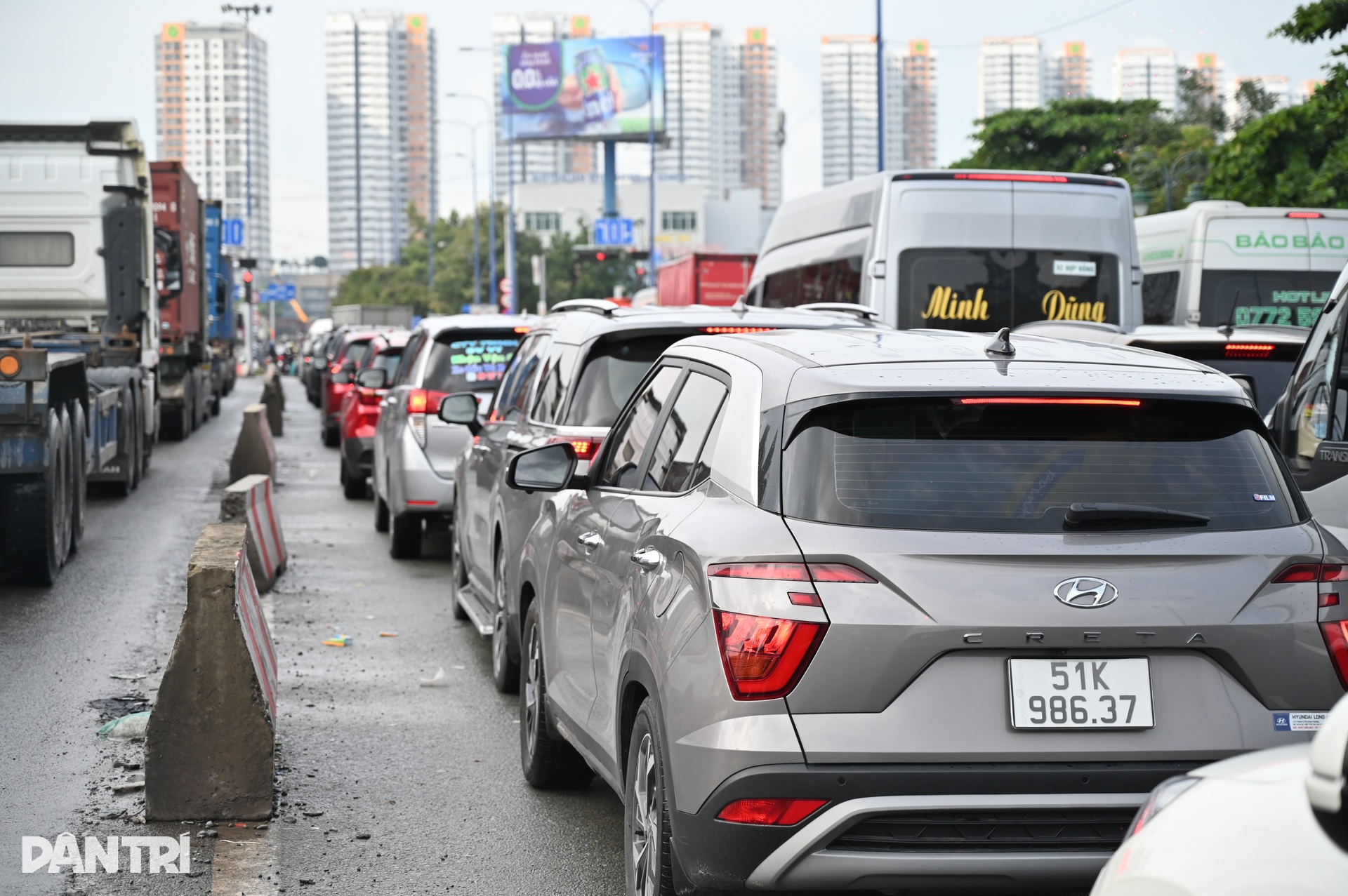 Người dân đi chơi lễ, lối vào cao tốc TPHCM - Long Thành ùn ứ kéo dài - 4 Người dân đi chơi lễ, lối vào cao tốc TPHCM - Long Thành ùn ứ kéo dài - 4