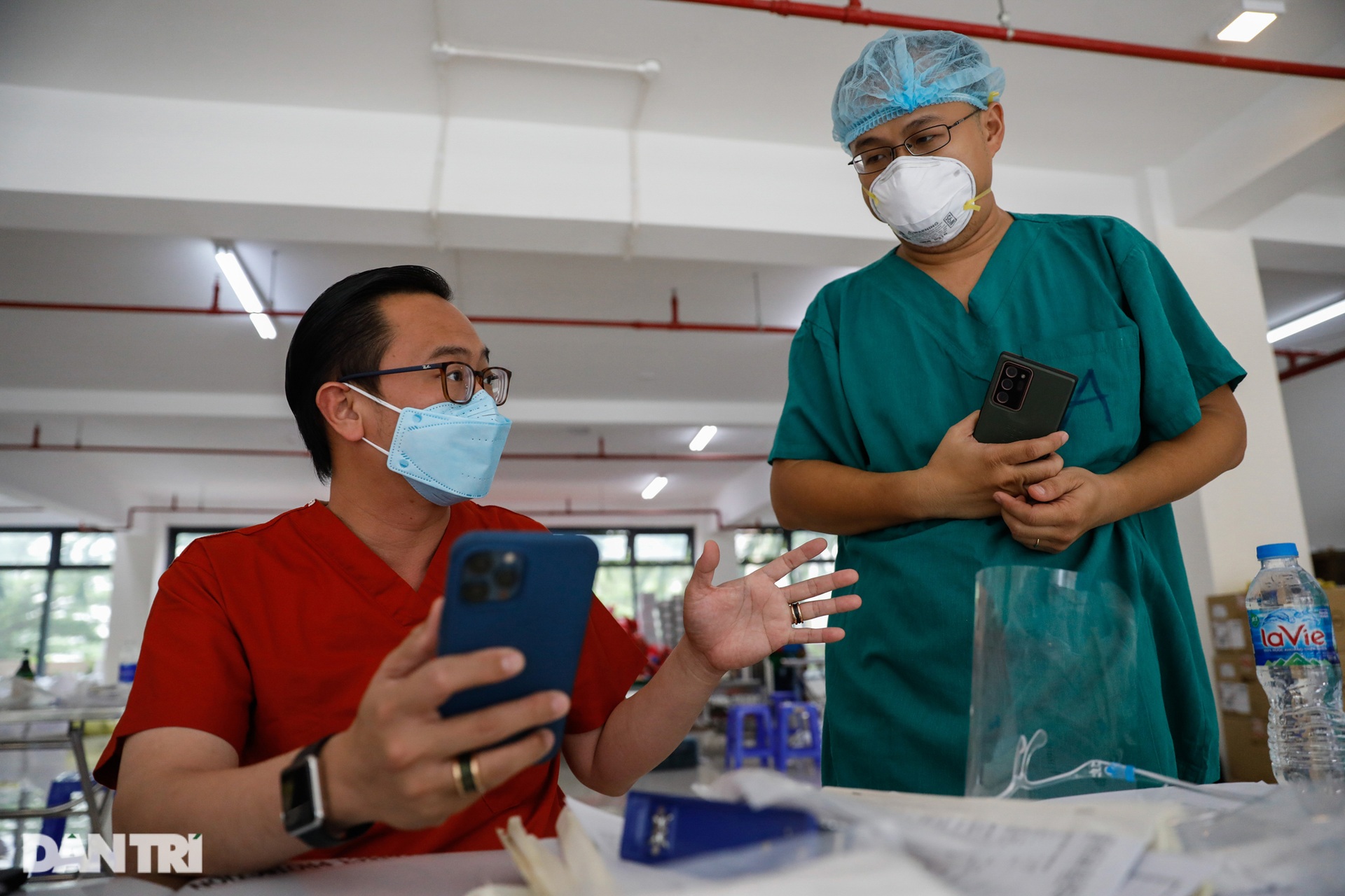 Gặp mặt, trò chuyện trực tiếp với hàng trăm F0 ở TPHCM - 2 Gặp mặt, trò chuyện trực tiếp với hàng trăm F0 ở TPHCM - 2