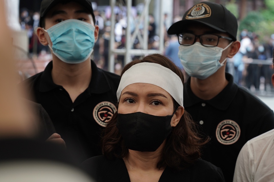 Sau tang lễ, Việt Hương sẽ đưa linh cữu danh hài Chí Tài về Mỹ an táng - 2 Sau tang lễ, Việt Hương sẽ đưa linh cữu danh hài Chí Tài về Mỹ an táng - 2