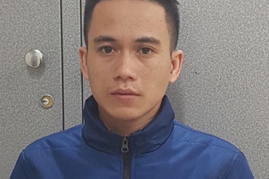 Bán phần mềm nghe lén cho 1.200 người