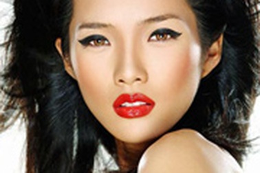 Người mẫu Kim Cương: “Lọ lem” trở thành “vơ - đét”!