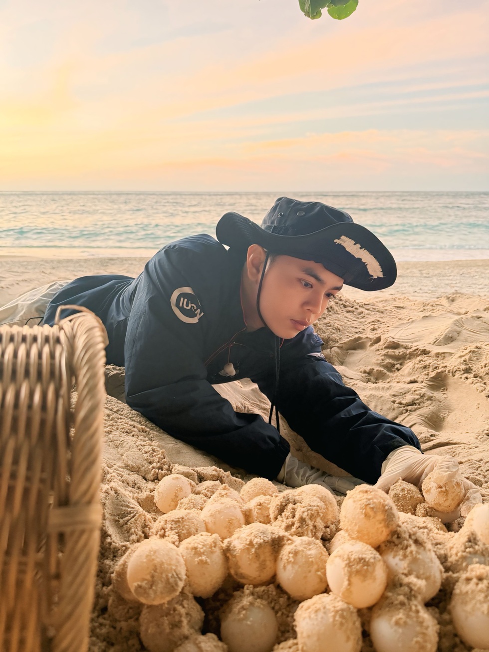 Chàng trai Tây Ninh và hành trình đỡ đẻ cho rùa mẹ giữa đêm ở Côn Đảo - 3 Chàng trai Tây Ninh và hành trình đỡ đẻ cho rùa mẹ giữa đêm ở Côn Đảo - 3