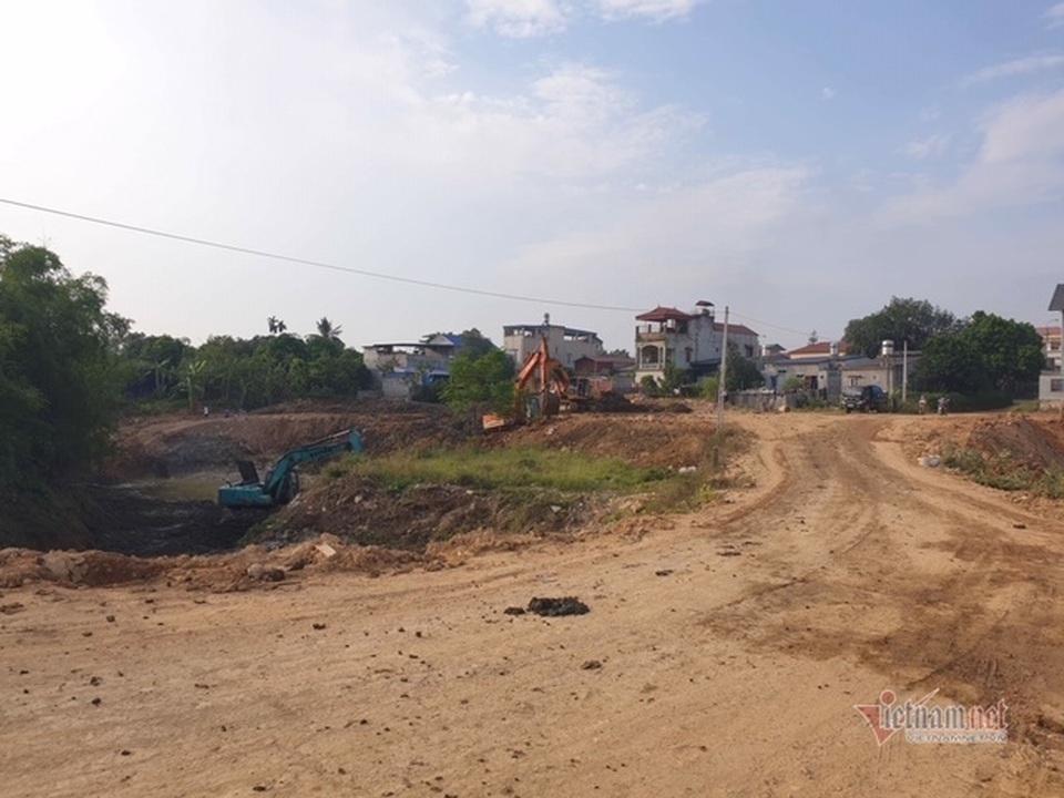 Tin dữ dội dồn dập, đất nền lao dốc, gặp khó dòng tiền - 1 Tin dữ dội dồn dập, đất nền lao dốc, gặp khó dòng tiền - 1