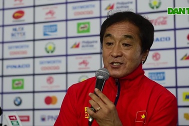 HLV Lee Young Jin: "Người hâm mộ là động lực để U22 Việt Nam vô địch SEA Games"