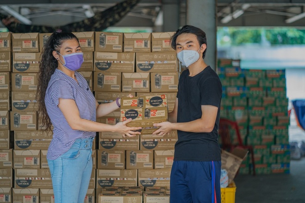 Nestlé tiếp năng lượng cho tình nguyện viên chống dịch - 3 Nestlé tiếp năng lượng cho tình nguyện viên chống dịch - 3