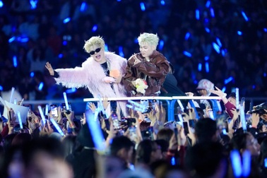 Âm nhạc Việt 2024: "Anh trai" vượt sóng "chị đẹp"