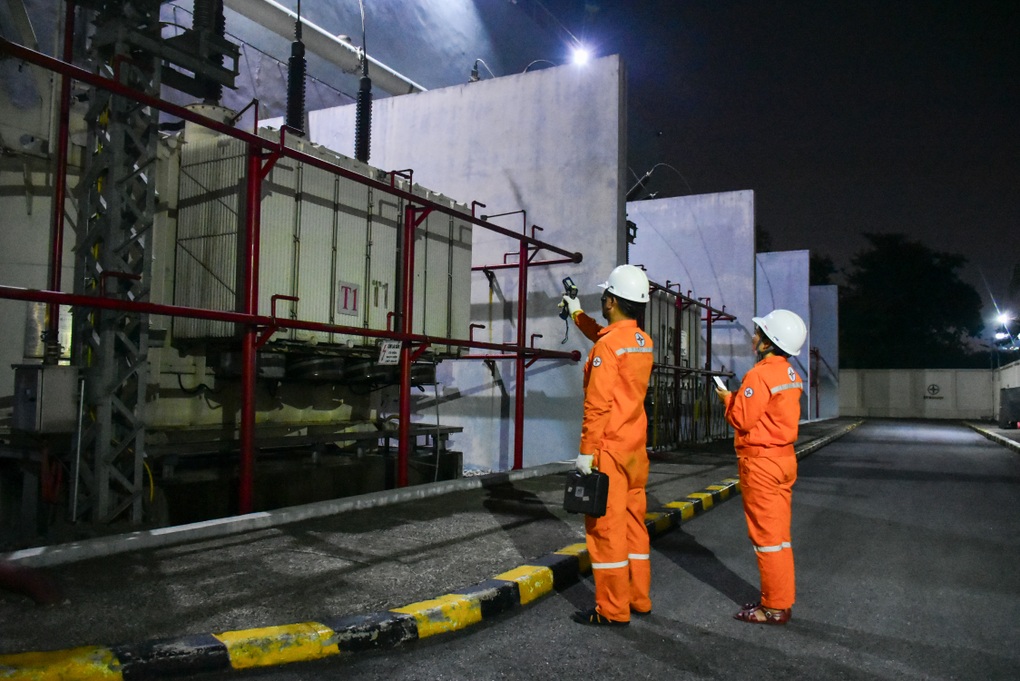 EVNHANOI bảo đảm cung ứng điện ổn định cho người dân trong mùa nóng kéo dài - 2