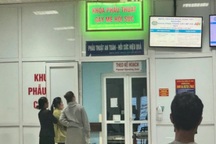 Hai nữ sinh bị bạn dùng vật sắc nhọn đâm bị thương