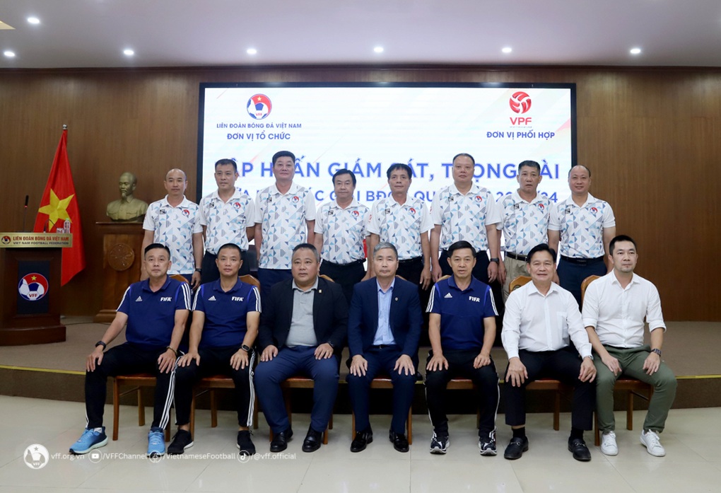 Khai mạc tập huấn giám sát trọng tài, trọng tài giữa mùa giải - 2 Khai mạc tập huấn giám sát trọng tài, trọng tài giữa mùa giải - 2