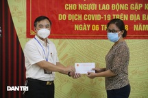 Trao hỗ trợ 30 lao động bị mất việc làm trong mùa dịch Covid-19