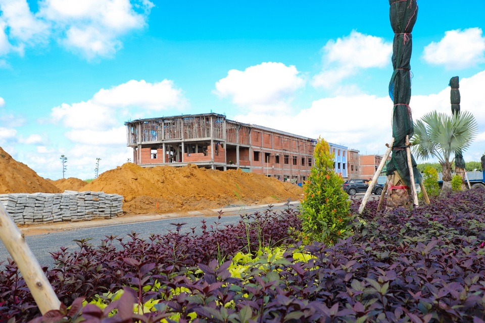 Cận cảnh khu đô thị có hạ tầng và pháp lý hoàn thiện liền kề sân bay Long Thành - 4 Cận cảnh khu đô thị có hạ tầng và pháp lý hoàn thiện liền kề sân bay Long Thành - 4