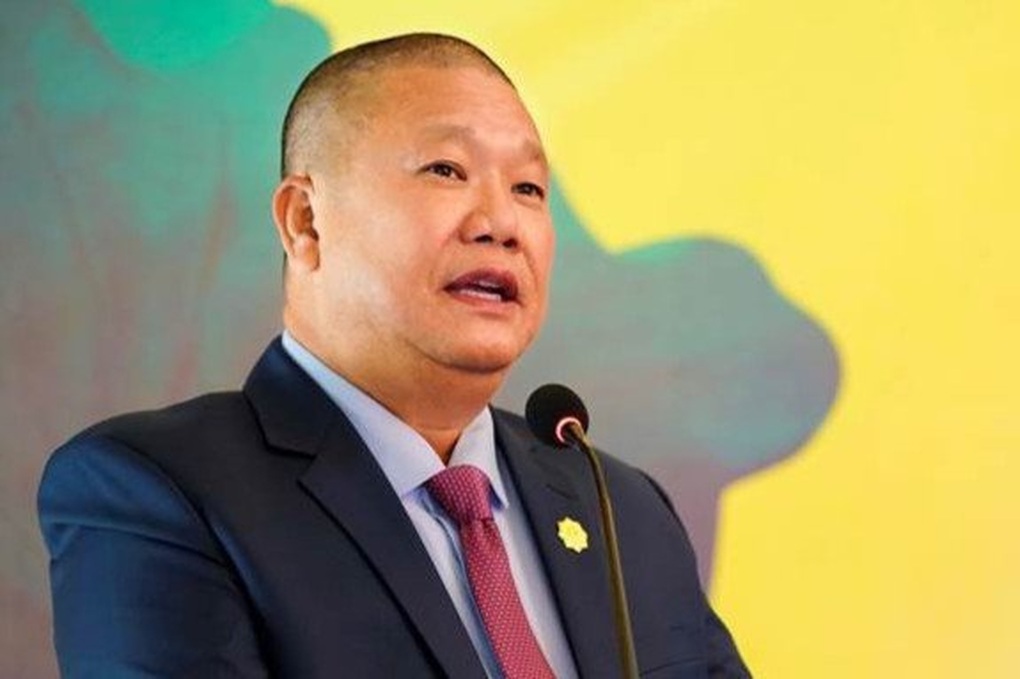 Công ty riêng của đại gia Lê Phước Vũ muốn bán sạch cổ phần Hoa Sen - 2 Công ty riêng của đại gia Lê Phước Vũ muốn bán sạch cổ phần Hoa Sen - 2